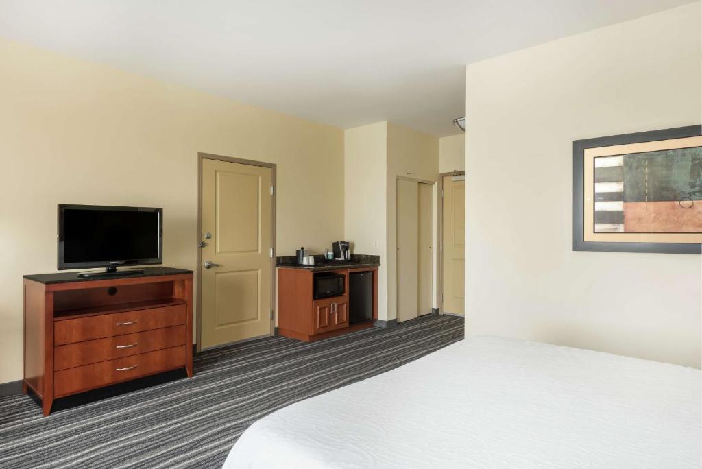 Hilton Garden Inn St. Louis Shiloh/O'Fallon IL - Room King Con Bañera - Movilidad Accesible