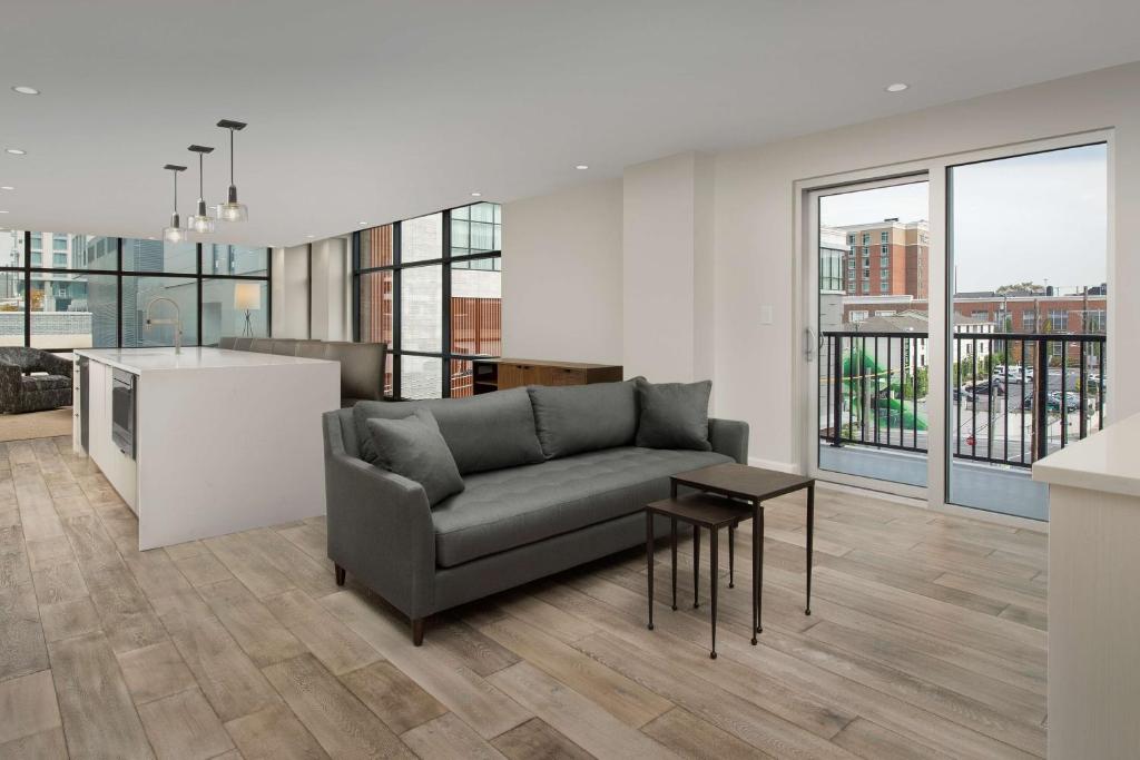 Home2 Suites By Hilton Nashville Downtown Convention Center photo