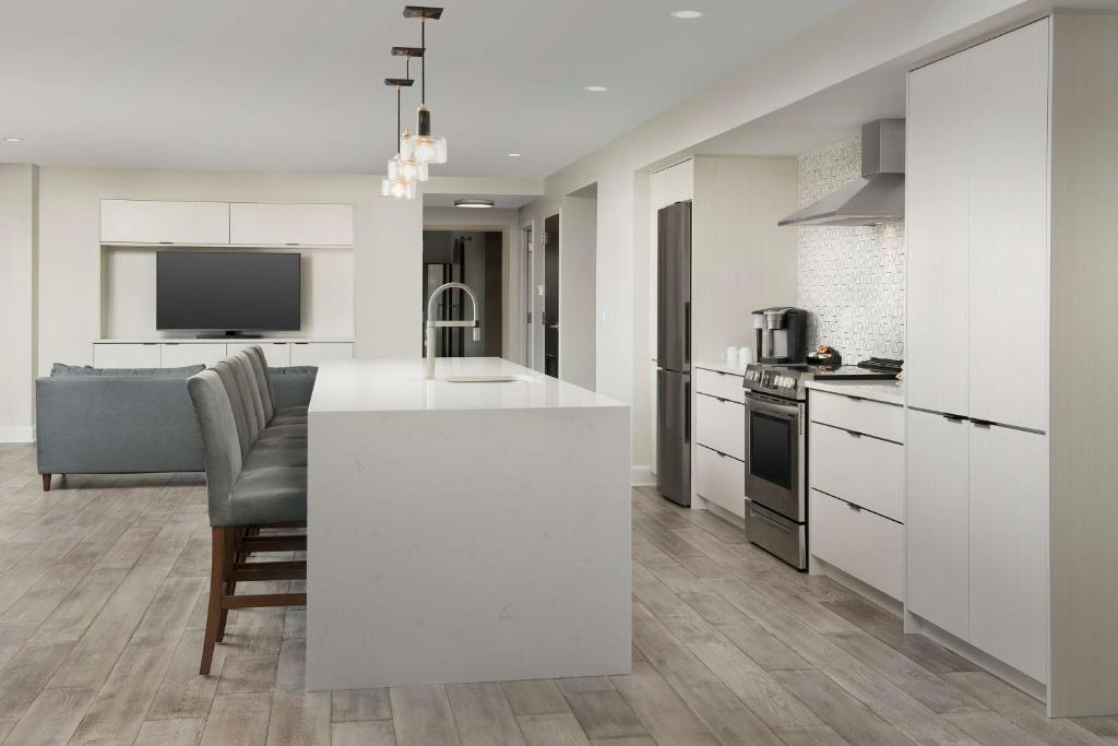 Home2 Suites By Hilton Nashville Downtown Convention Center photo
