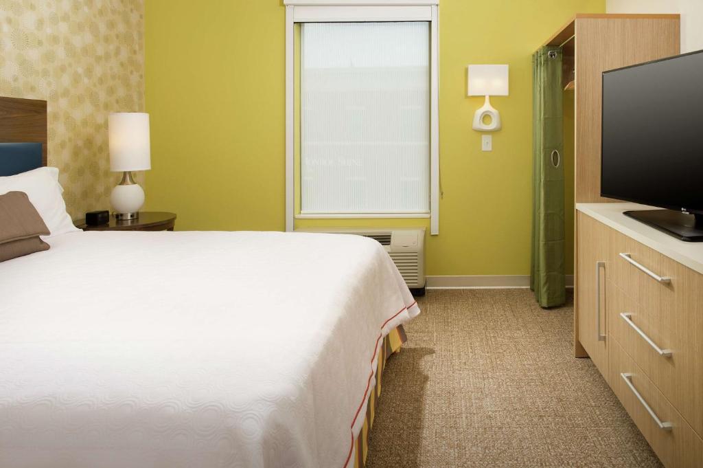 Home2 Suites by Hilton Louisville East Hurstbourne - Studiosuite Met Kingsize Bed - Niet-Rokers