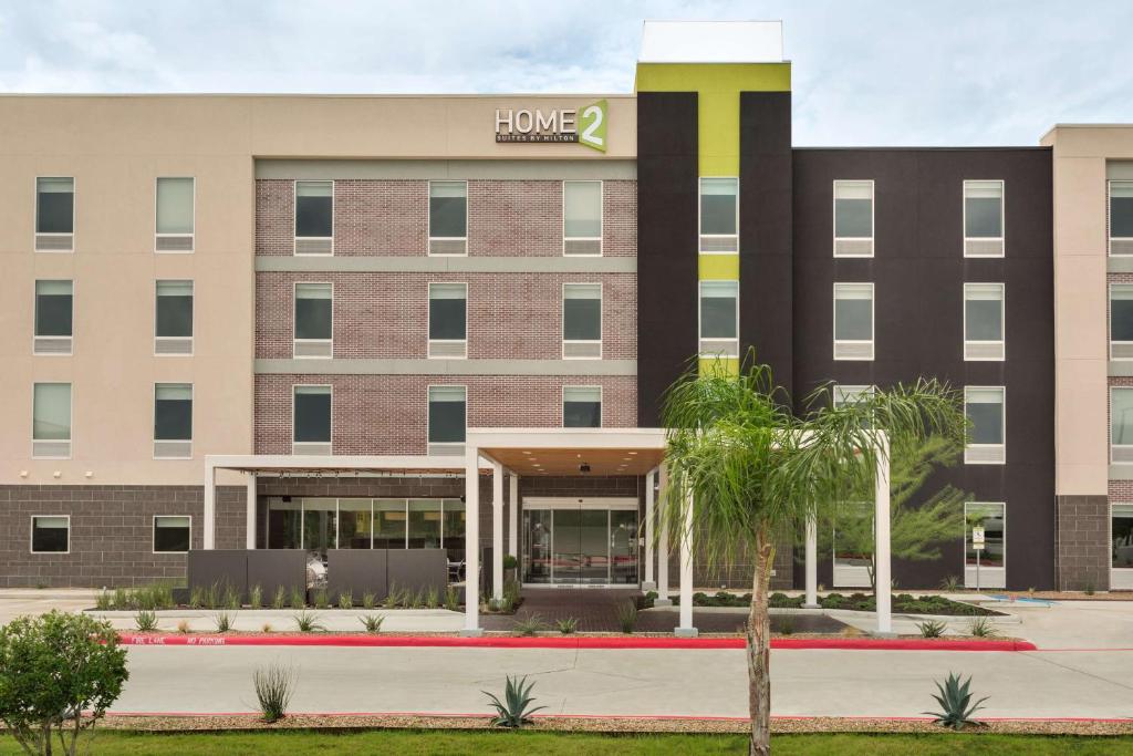 an image of the front of a hotel at Home2 Suites by Hilton Houston Katy in Katy