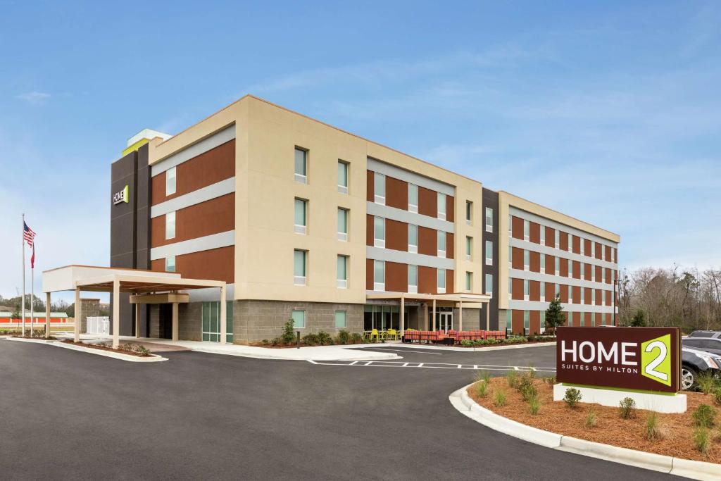 una representación de un edificio de historia en Home2 Suites By Hilton Statesboro, en Statesboro