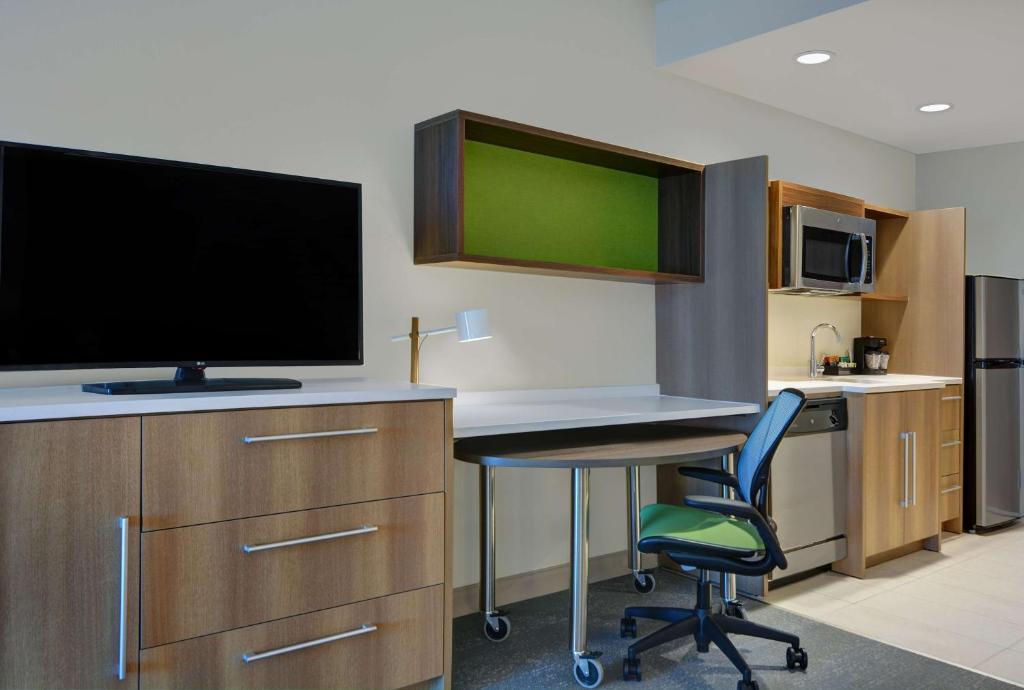 Home2 Suites by Hilton Panama City Beach photo
