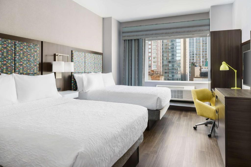 Postel nebo postele na pokoji v ubytování Hampton Inn Manhattan-35th St Empire State Bldg