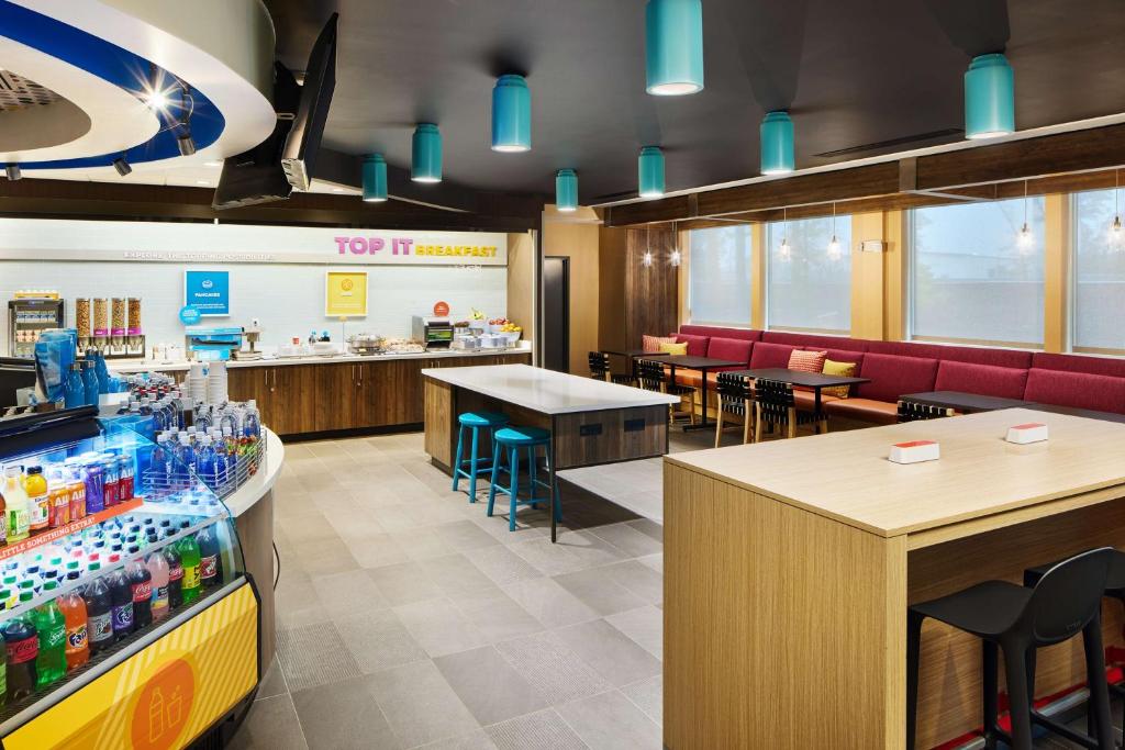 Tru By Hilton Charleston Airport photo