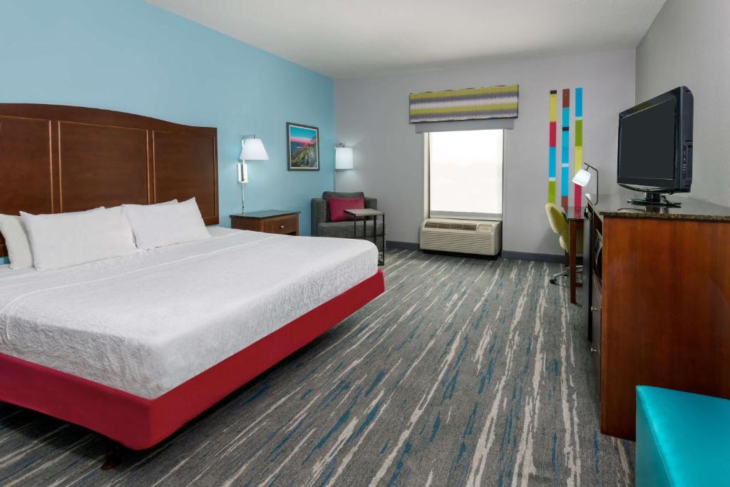 Hampton Inn & Suites Winston-Salem/University Area photo