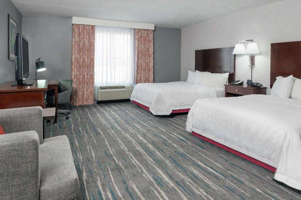 Hampton Inn & Suites Orlando Airport at Gateway Village - 
