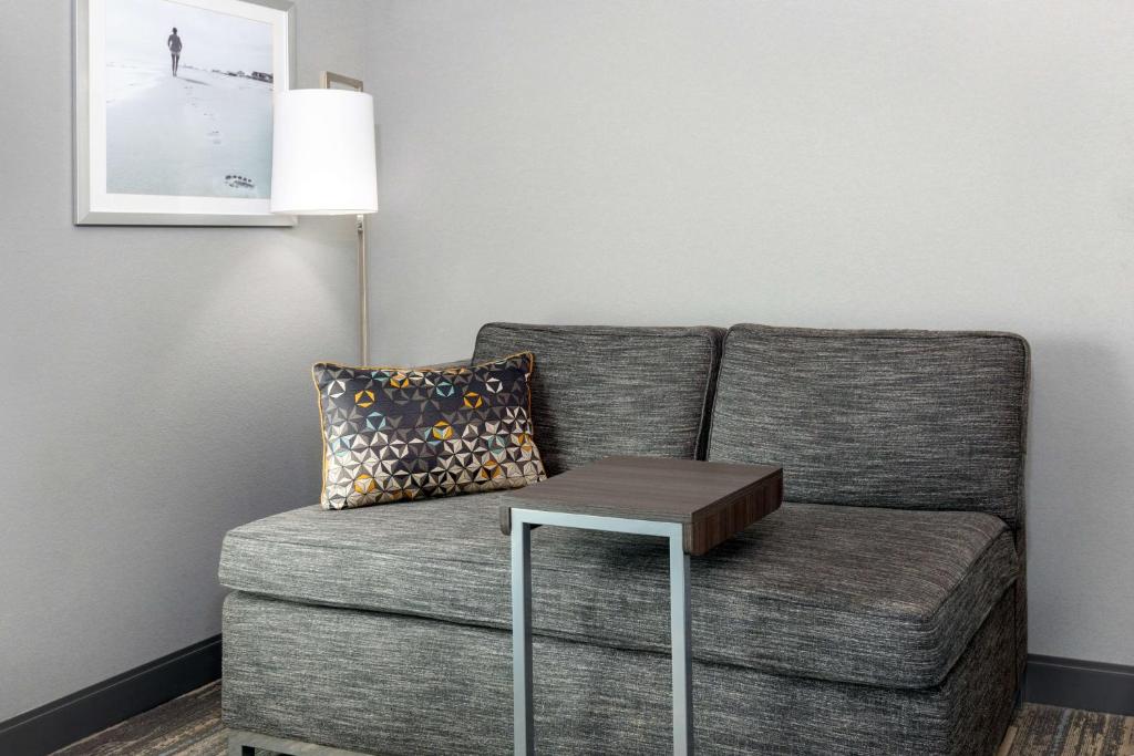 Hampton Inn & Suites Tallahassee Capitol-University - King Room - No Fumadores