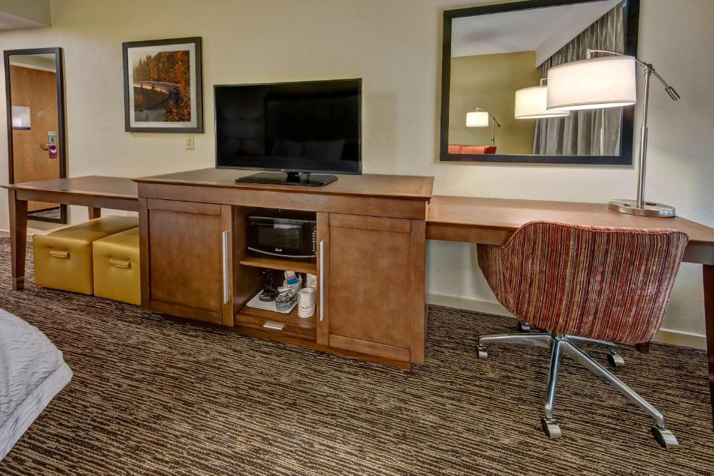 Hampton Inn Concord/Kannapolis - Zimmer Mit Kingsize-Bett – Nichtraucher