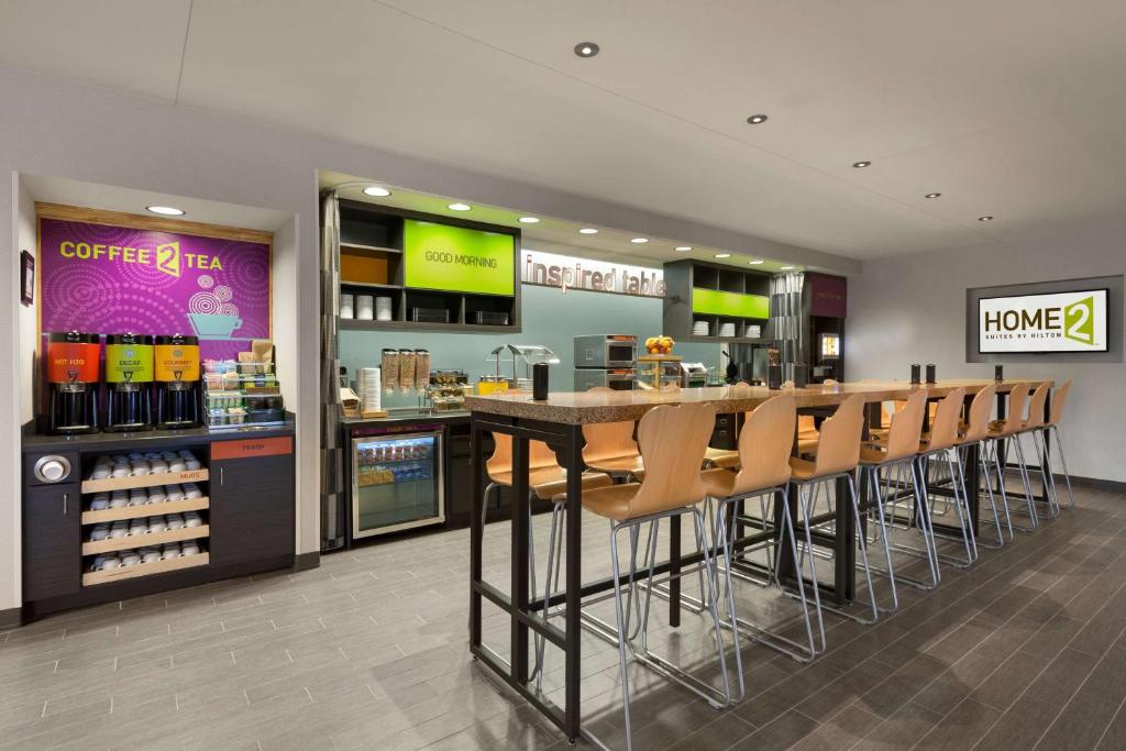Nápoje v ubytování Home2 Suites by Hilton Champaign/Urbana