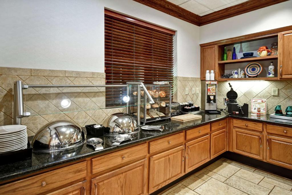 Homewood Suites by Hilton Cincinnati-Milford photo