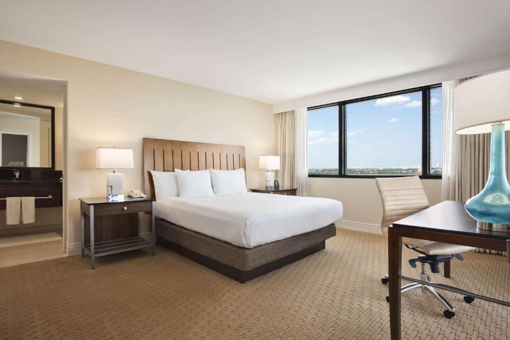 Hilton Miami Airport Blue Lagoon - 王室