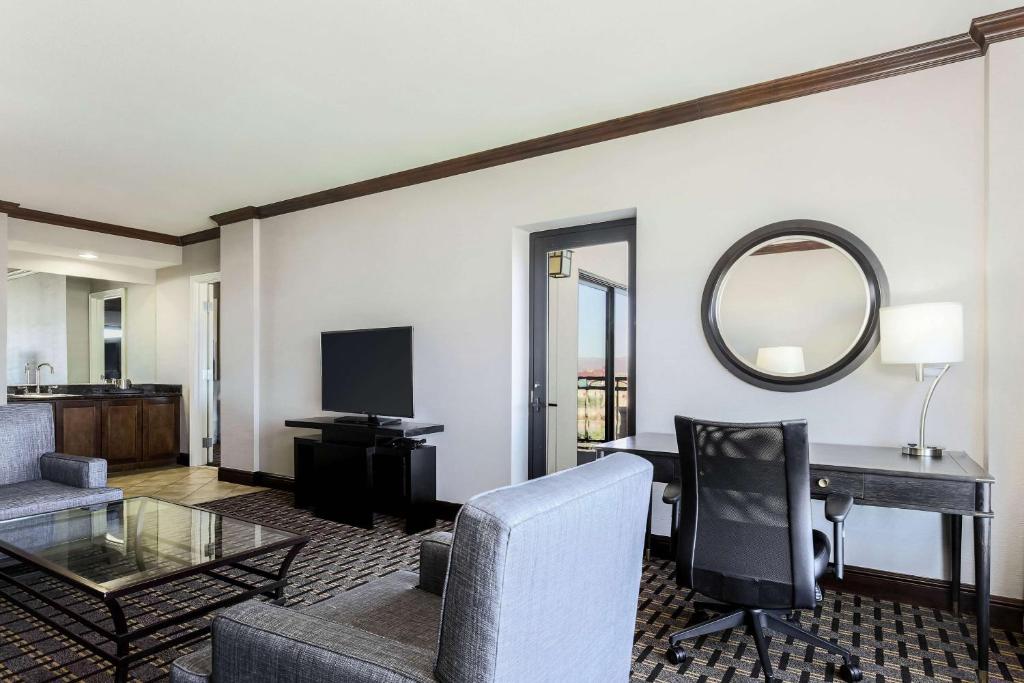 Istumisnurk majutusasutuses Hilton Phoenix Chandler