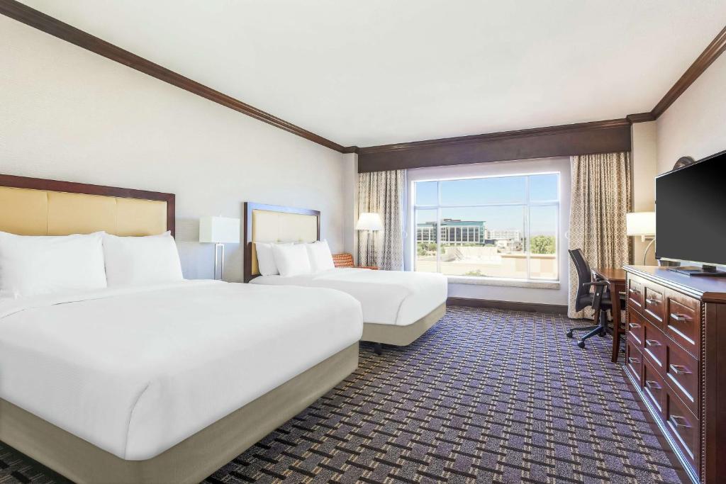 Voodi või voodid majutusasutuse Hilton Phoenix Chandler toas