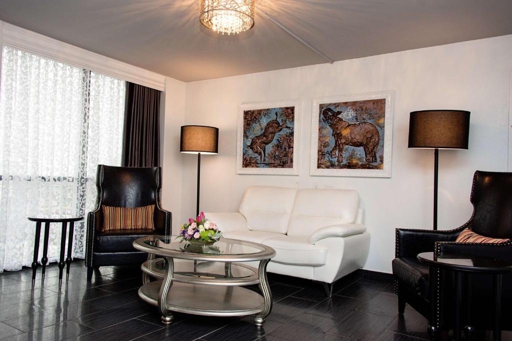 DoubleTree by Hilton Hotel Tallahassee - Junior King Suite - No Fumar