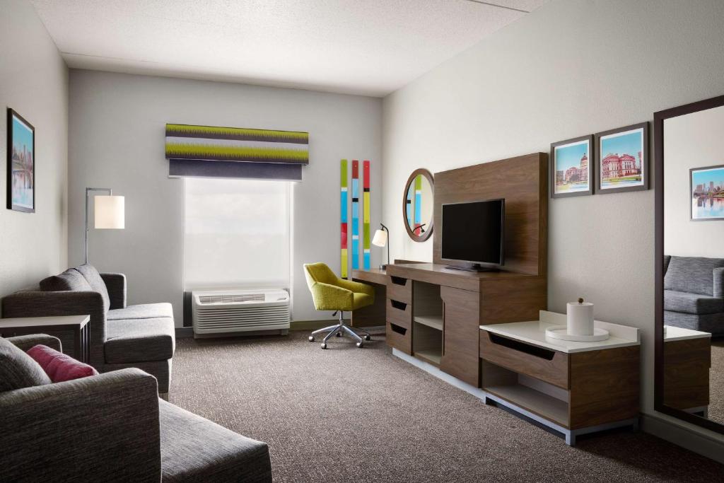 Hampton Inn Indianapolis Northwest - Park 100 photo
