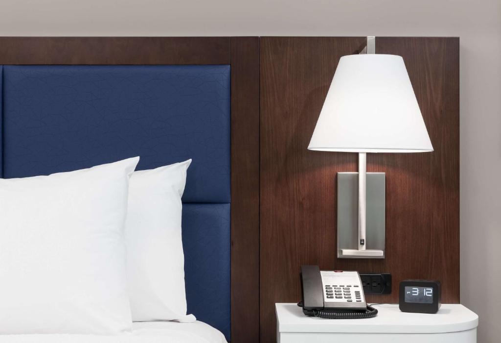 フェニックスにあるHampton Inn & Suites Phoenix Downtownのギャラリーの写真