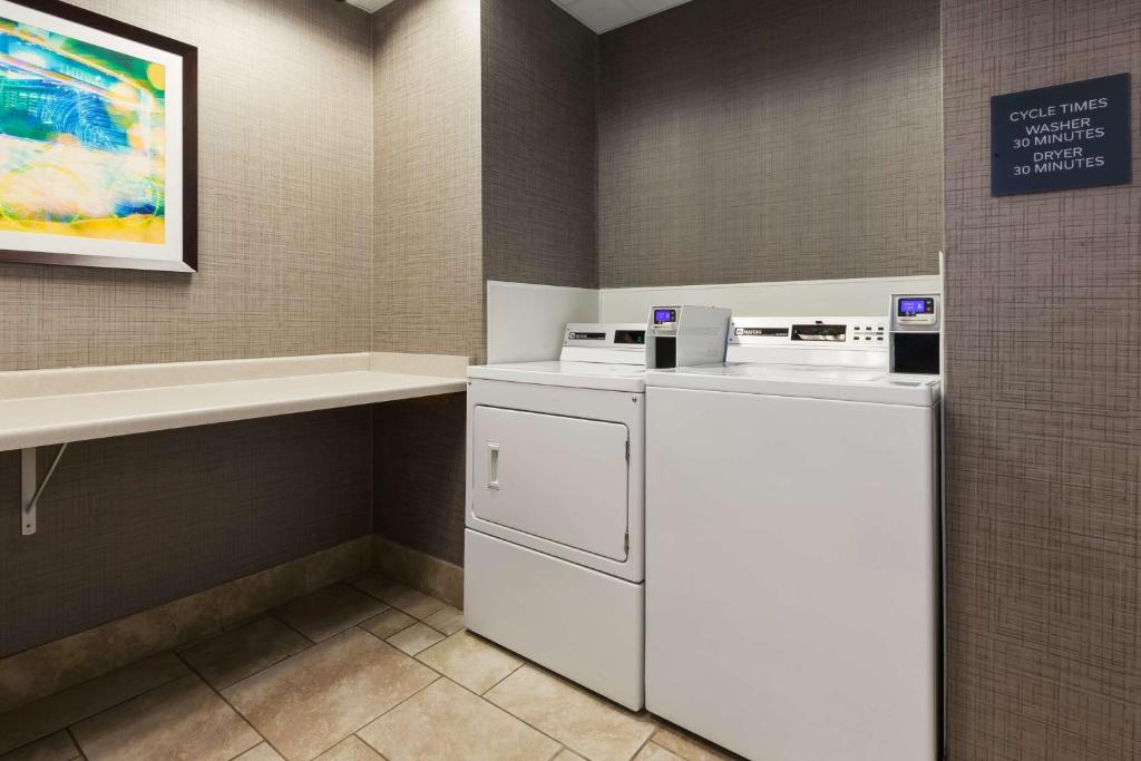 Hilton Garden Inn Minneapolis Maple Grove photo