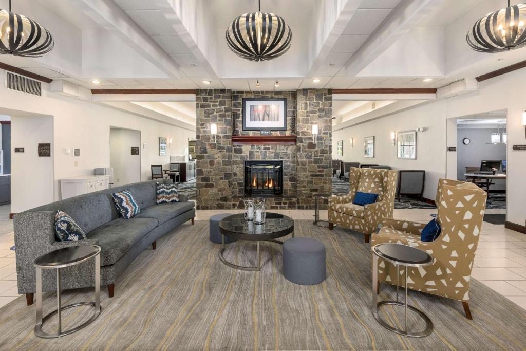 Posezení v ubytování Homewood Suites by Hilton Mount Laurel