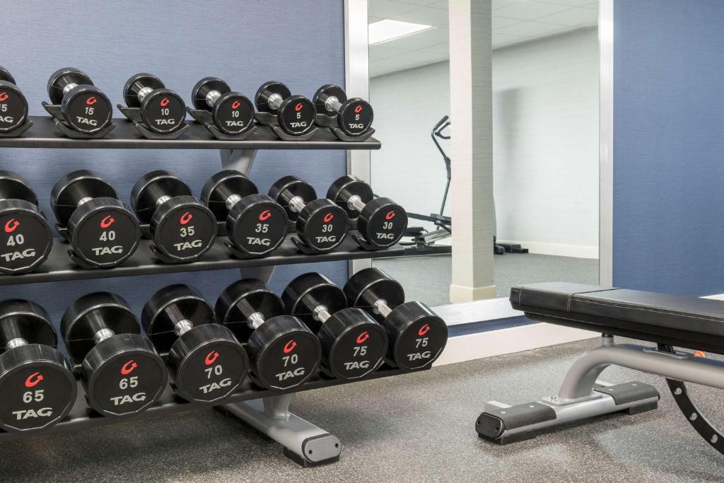 Fitness centrum a/nebo fitness zařízení v ubytování Homewood Suites by Hilton Mount Laurel