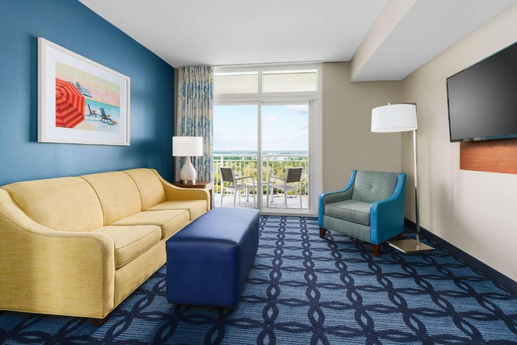 Homewood Suites by Hilton Myrtle Beach Oceanfront - King Studio Suite Con City View - Non Fumatori