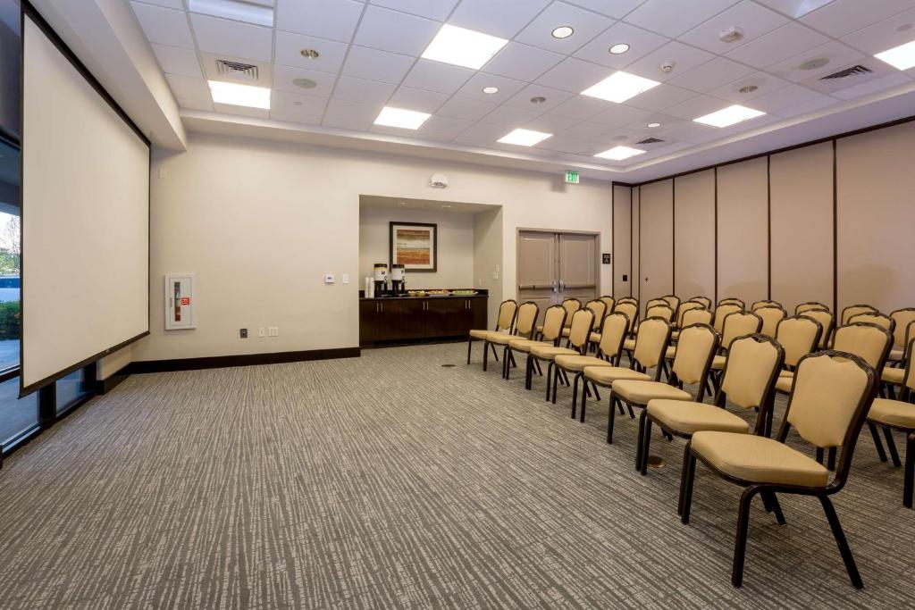 Hampton Inn & Suites San Diego-Poway photo