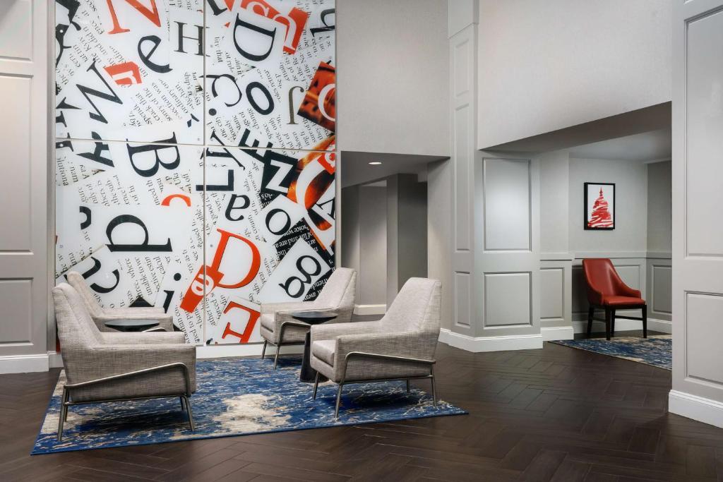Hampton Inn Washington DC White House photo