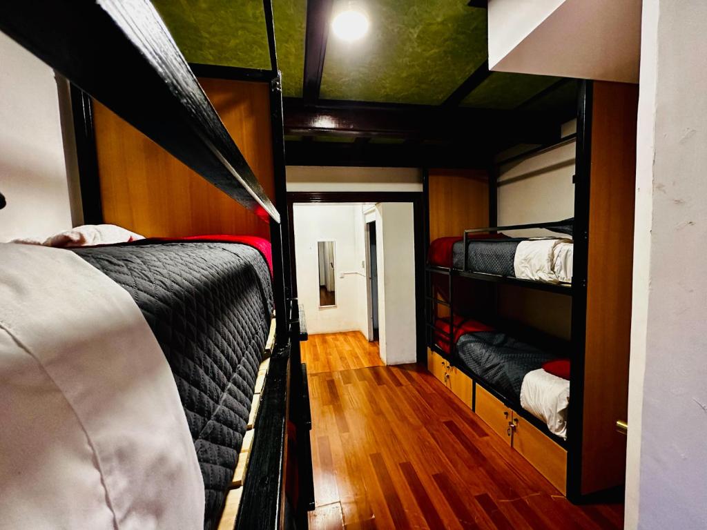 Booking.com: We Love Hostel , Santiago, Chile - 193 Avaliações dos hóspedes  . Reserve seu hotel agora mesmo!