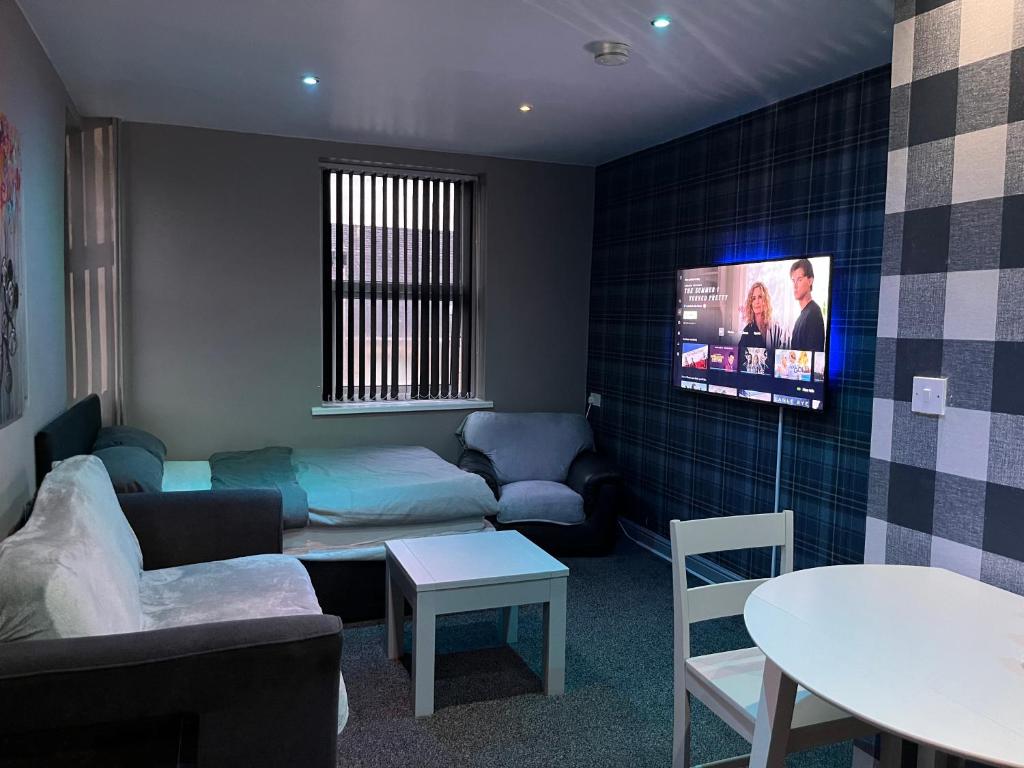 One Bed Studio Apartment, Utley (updated prices 2024)