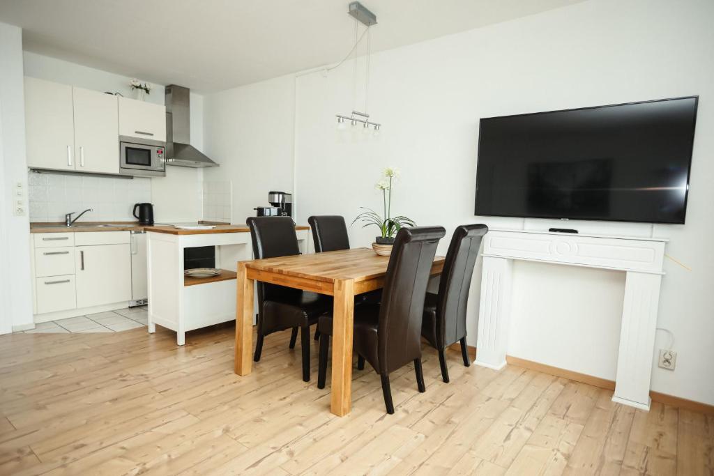 Η κουζίνα ή μικρή κουζίνα στο Apartment 540, Oberharz, mit Schwimmbad und Sauna