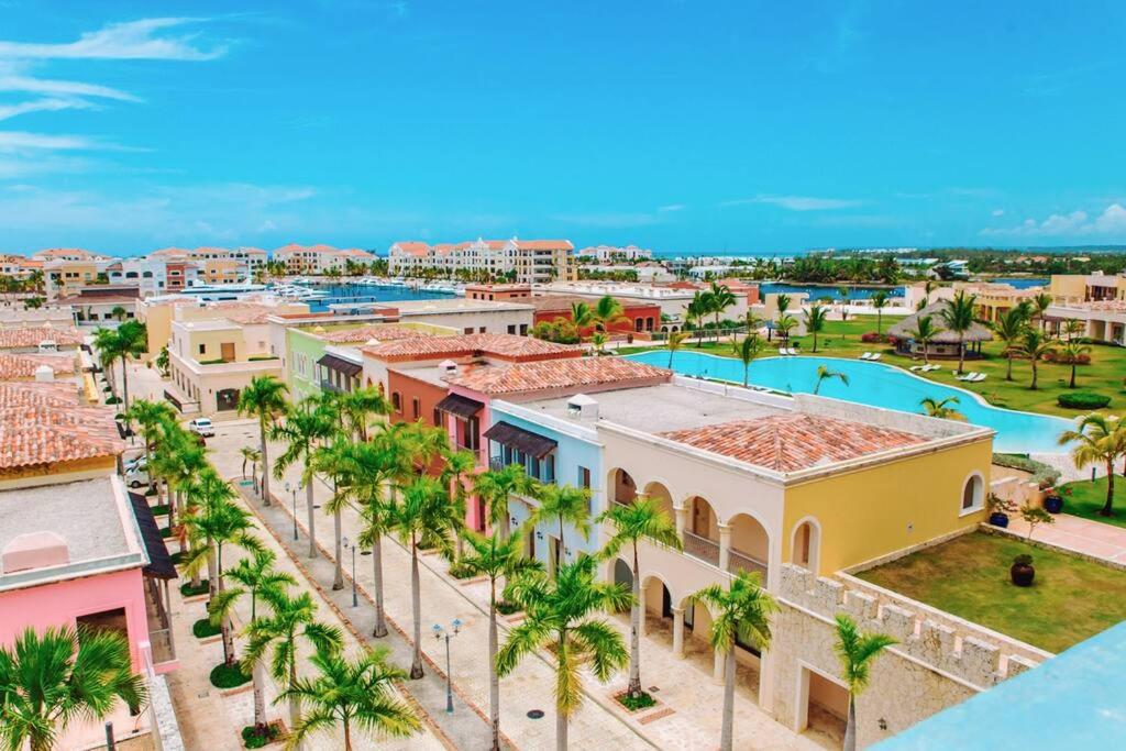 Výhled na bazén z ubytování Toquilla Suites - Apartment in Cap Cana, Punta Cana nebo okolí