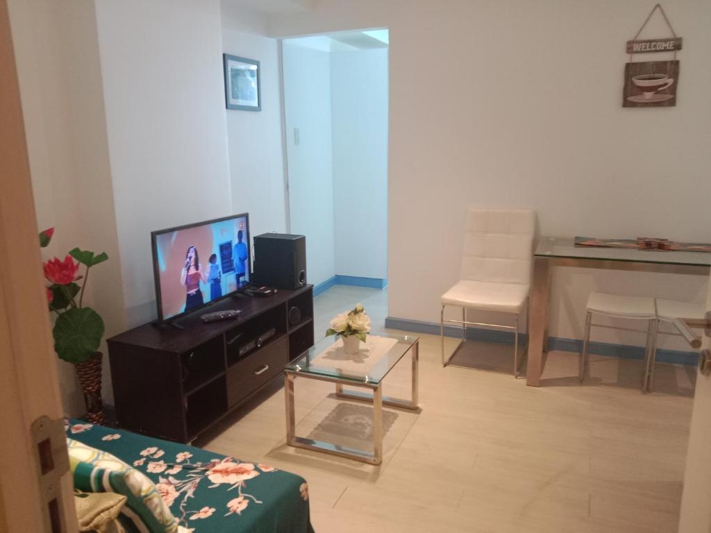 Gallery image of Azure Residences by Van Florendo in Manila