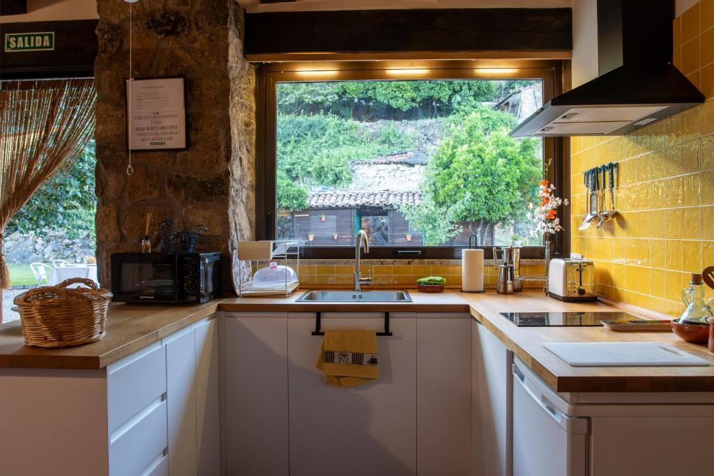 Kuchyňa alebo kuchynka v ubytovaní Apartamento rural Sé de un lugar