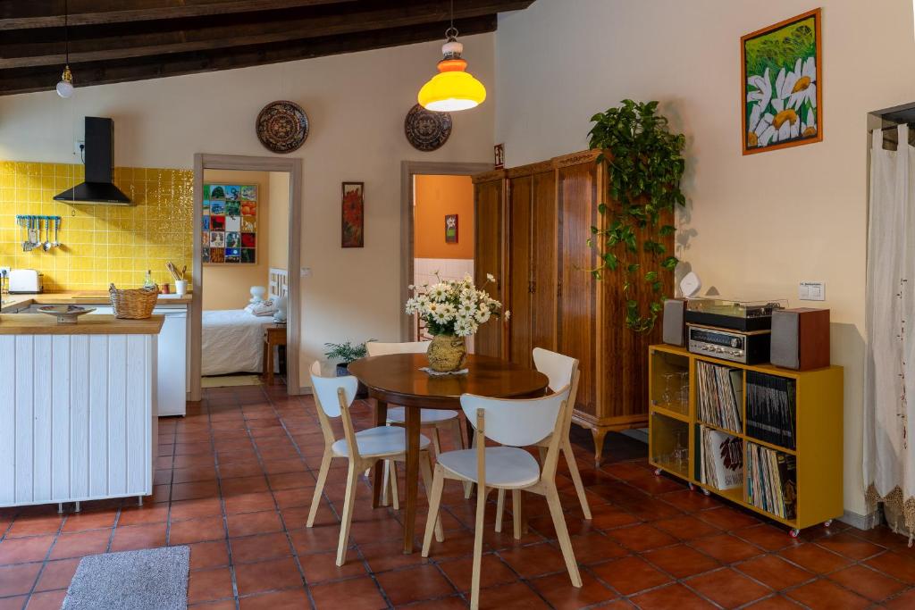 Kuchyňa alebo kuchynka v ubytovaní Apartamento rural Sé de un lugar