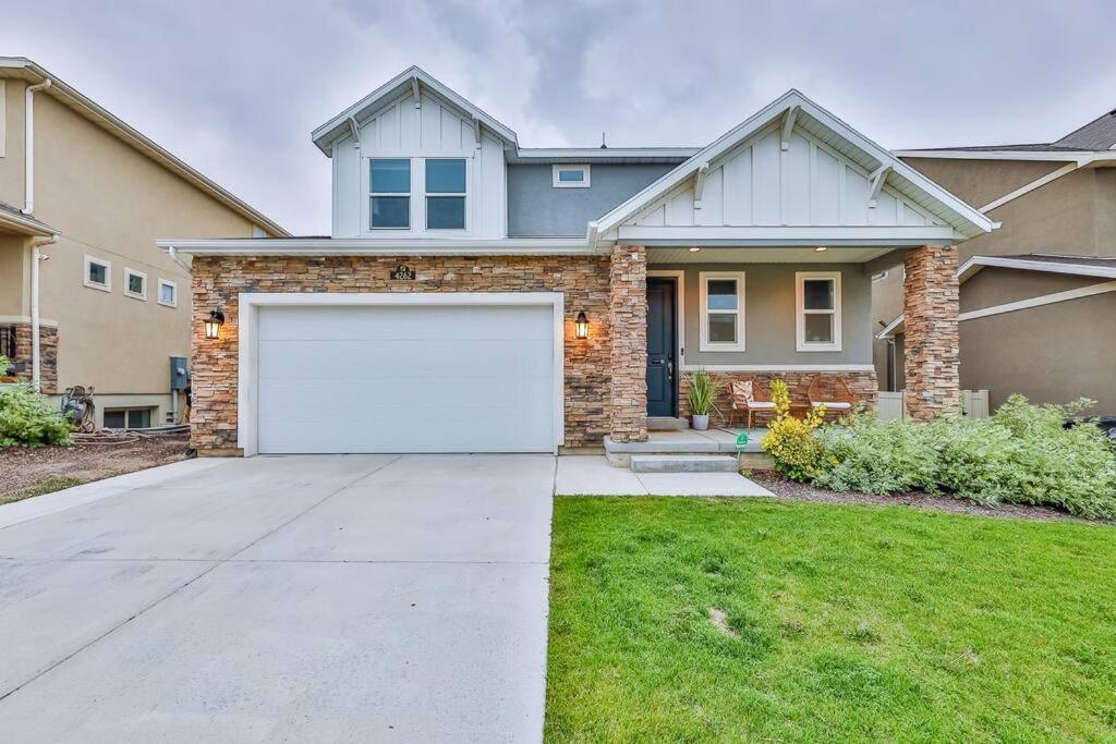 In the HEART of Herriman! RENT this entire HOME!, Herriman (updated