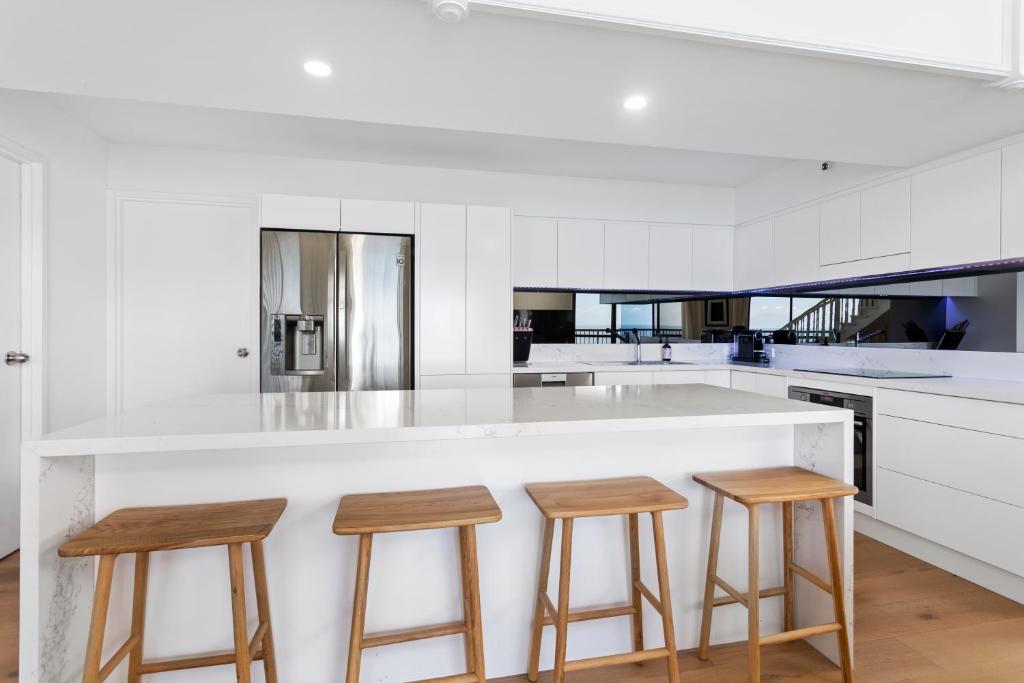 Burleigh Esplanade Apartments photo