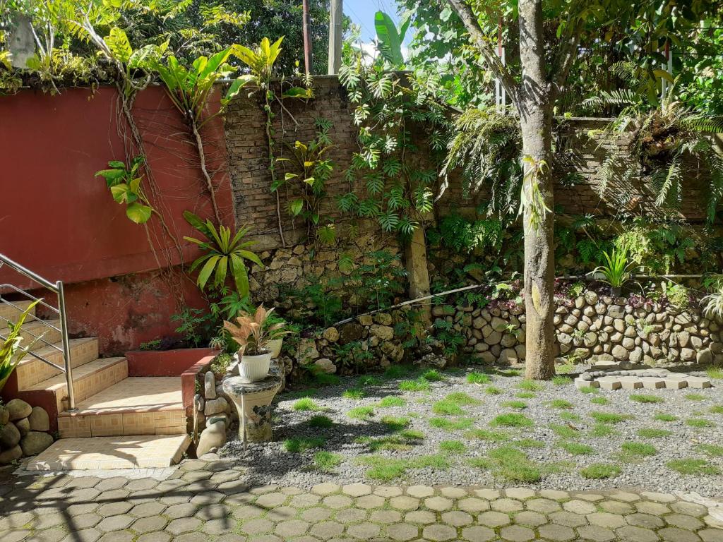 Riana's Homestay - 8