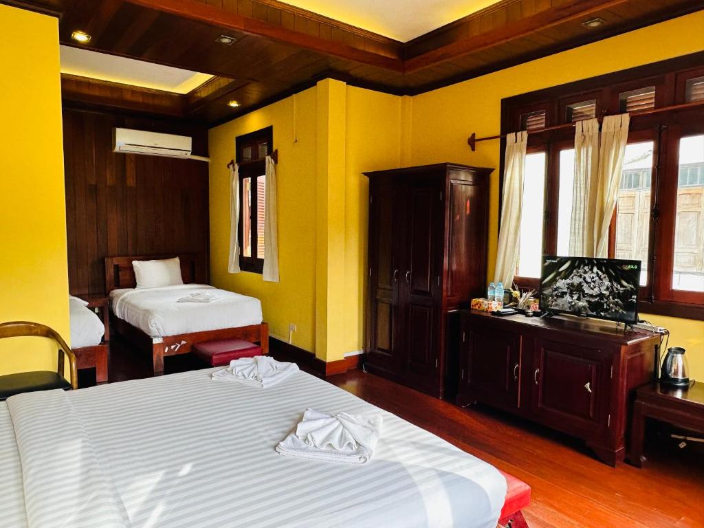 Villa Phonethip Mekong Riverside - Luxury Quadruple Room