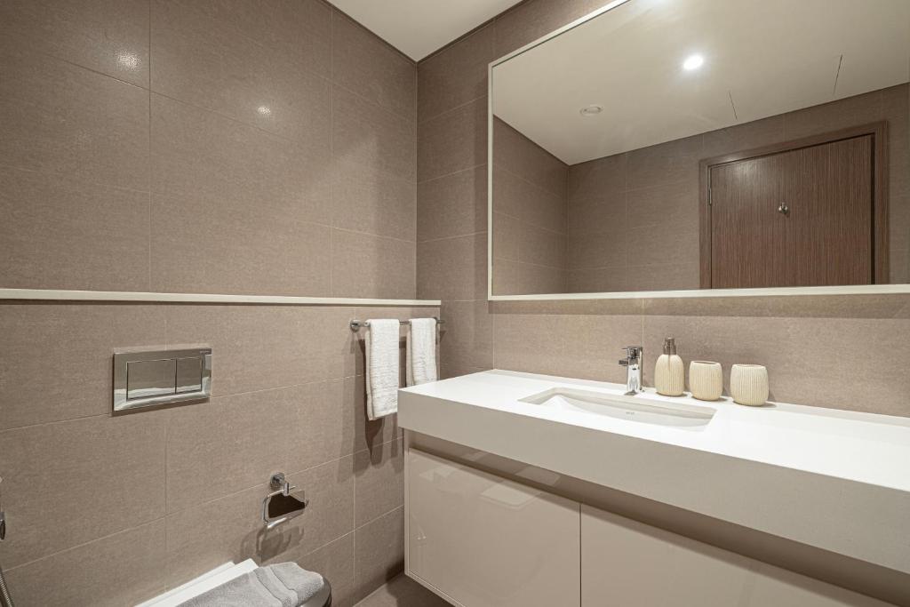 Fotografie z fotogalerie ubytování Magnificent Stylish 2 BR in Downtown Dubai v Dubaji