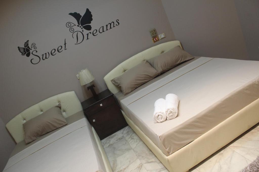 Tahrir Square Hostel - 9