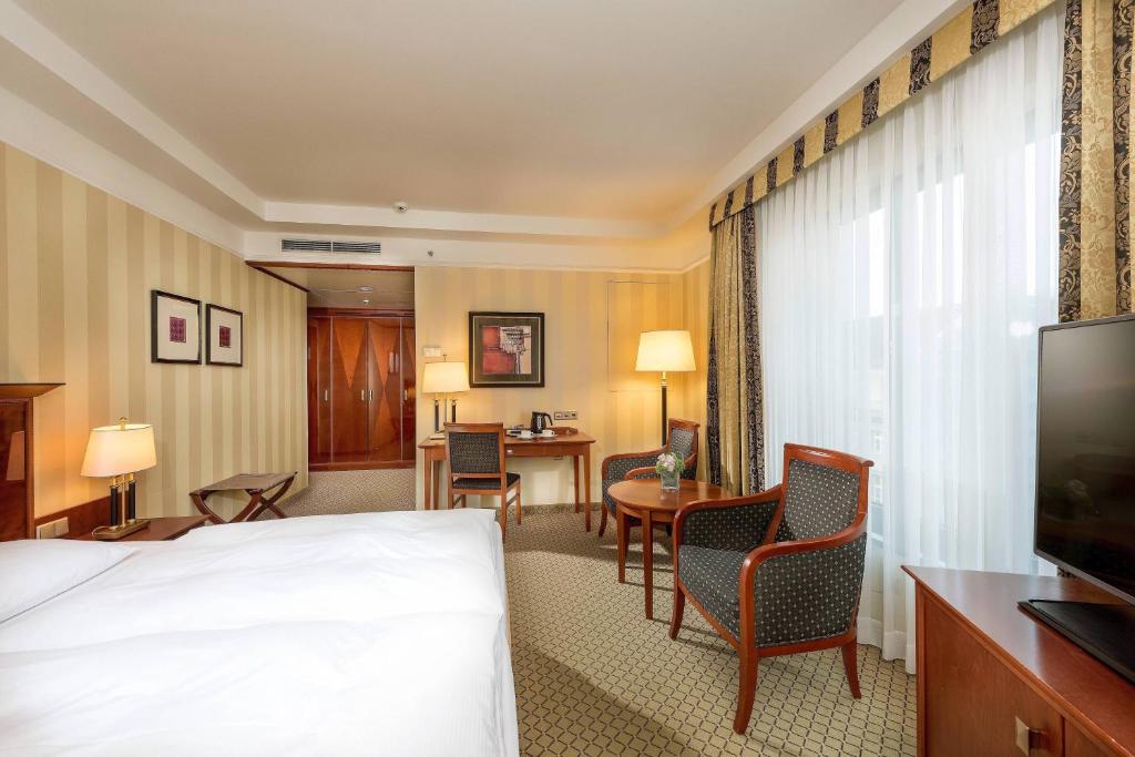 TV/Unterhaltungsangebot in der Unterkunft JW Marriott Hotel Berlin