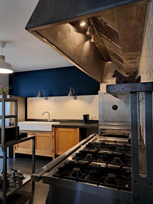 Kuchyň nebo kuchyňský kout v ubytování Maison Patisson