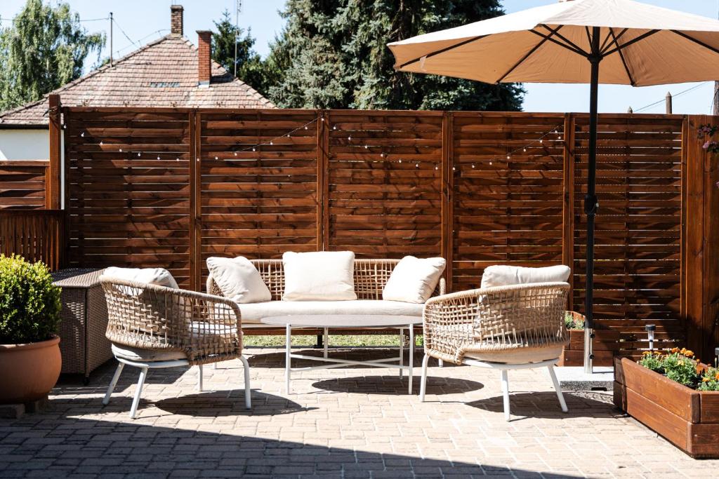 Patio nebo venkovní prostory v ubytování Volenter Lux Duna Spa