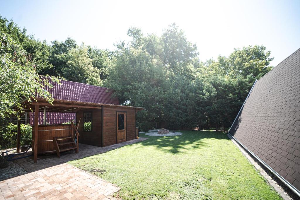 Zahrada ubytování Volenter Lux Duna Spa
