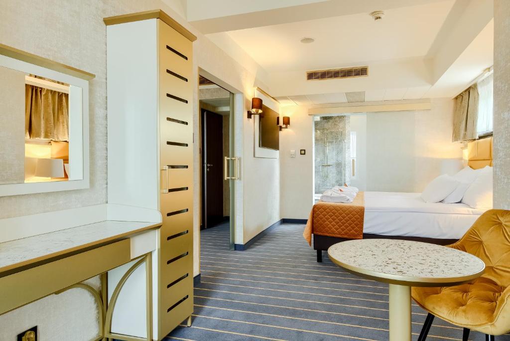 Park Hotel Diament Wroclaw - 12