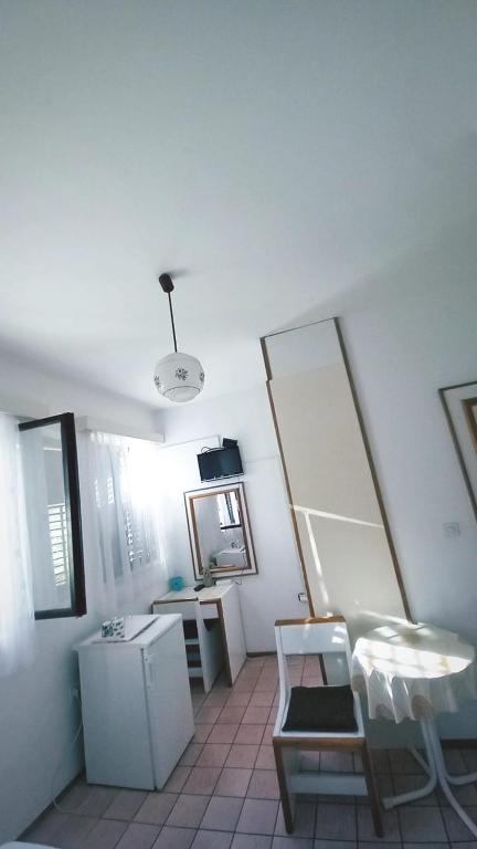Kuchyň nebo kuchyňský kout v ubytování Villa Michel