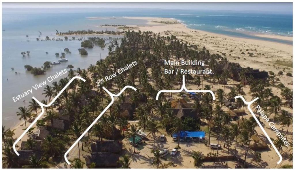 una mappa del club acquatico in spiaggia di Barra Dica - CAMPING a Inhambane
