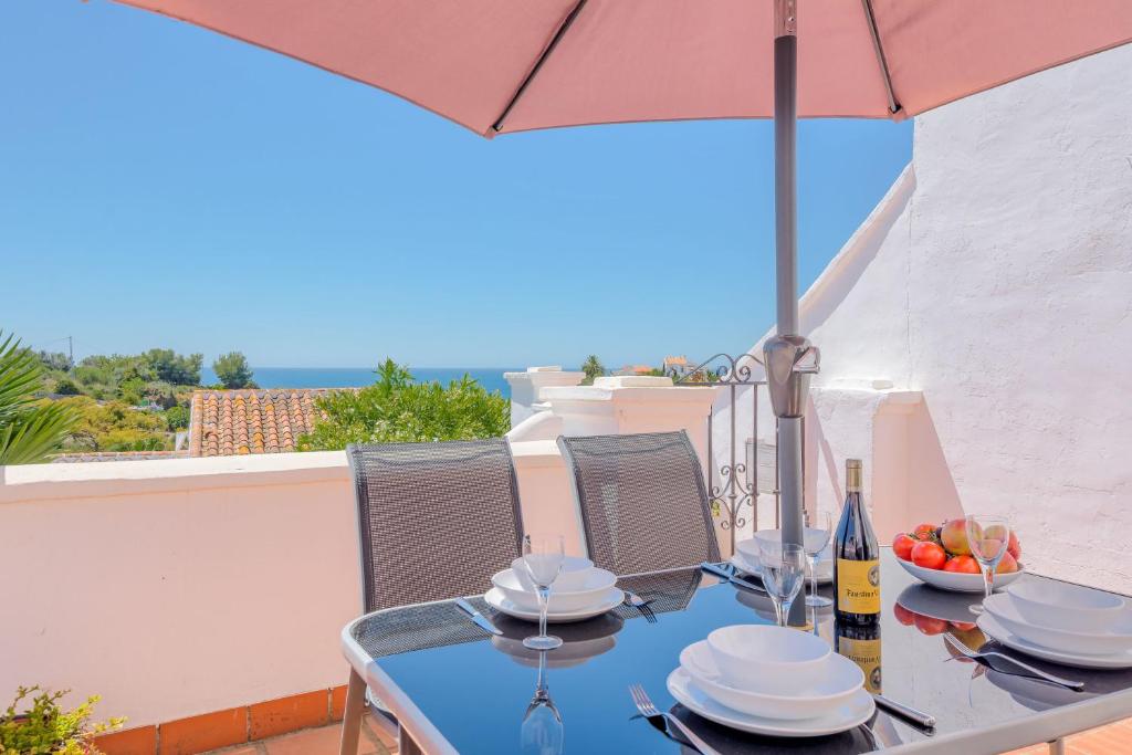 Las Palmas 17B Oasis Properties