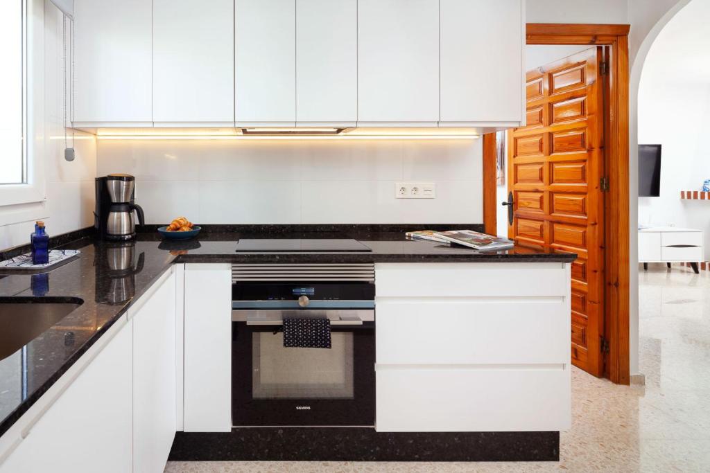 Kuchyň nebo kuchyňský kout v ubytování Tetuan 42 Oasis Properties