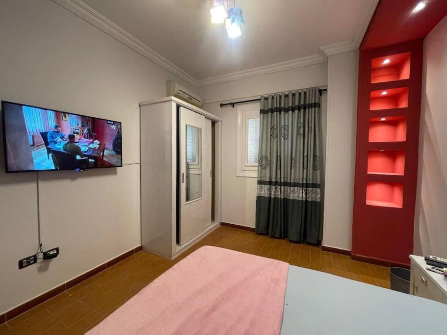 Fotografie z fotogalerie ubytování large Apartment of three rooms in front of auc v Káhiře